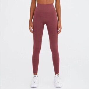 Set Active x Revolve Leggings | Size Medium